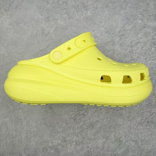 Crocs卡洛馳 Classic Clog 泡芙系列 女生夏季經典兩用沙灘洞洞鞋