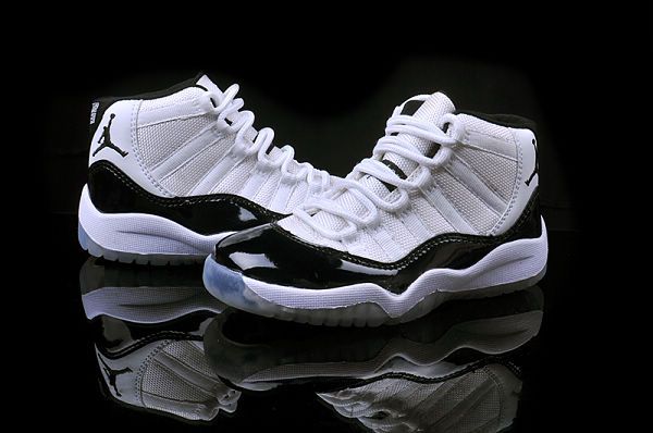 Air Jordan 喬丹11代 2015新品上市 傳奇系列新配色運動童鞋 白黑色 