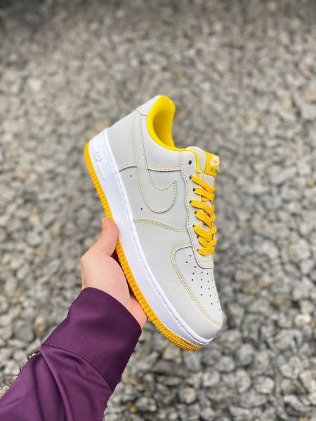 Nike Air Force 1 07 2021新款 黃綠鴛鴦男女生休閒板鞋 帶半碼