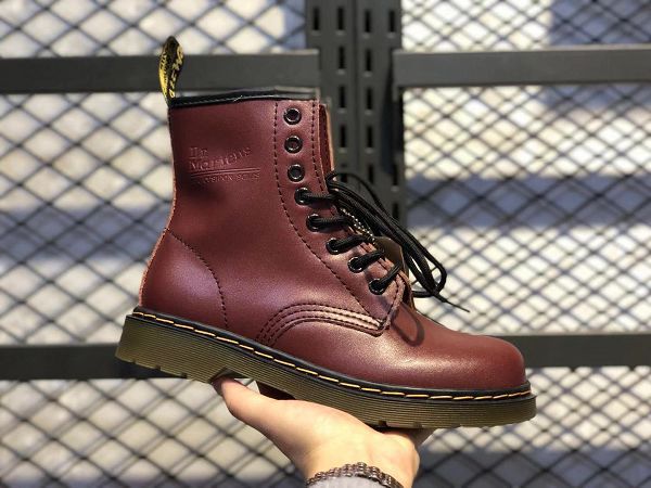 Dr Martens 2019新款 馬丁大夫8孔系帶短靴馬丁靴