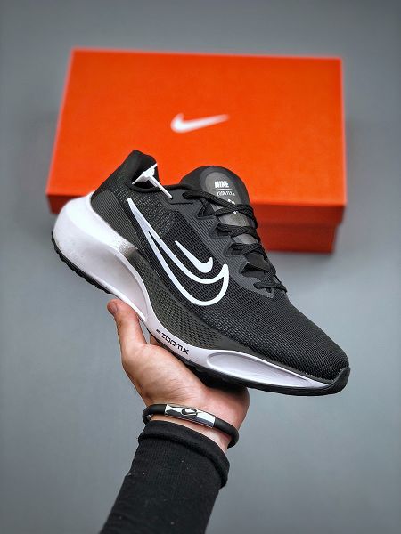 Nike Zoom Fly 5 2022新款 輕盈耐穿泡綿男女款慢跑鞋