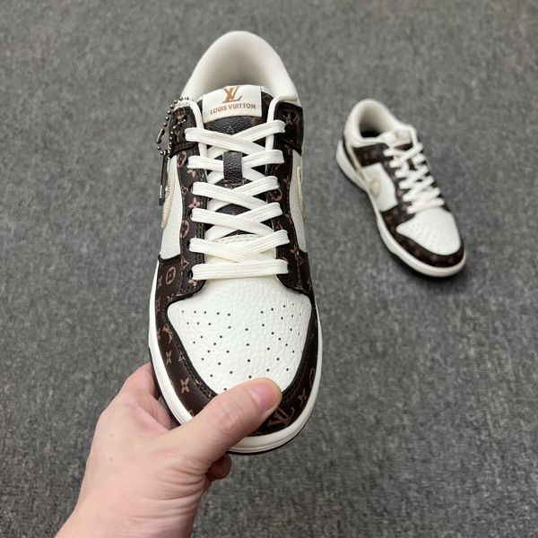 Louis Vuitton x Nike Dunk SB Low 2024最新男女款低幫板鞋 LV聯名棕白棋盤格