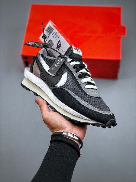 Sacai x Nike LVD Waffle Daybreak 2022新款 聯名解構走秀款男女款慢跑鞋