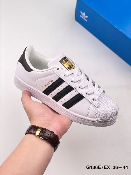 Adidas Superstar 2022新款 三葉草貝殼頭系列男女款運動板鞋